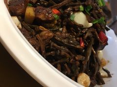 干豆角烧肉-邻家小馆(银都店)