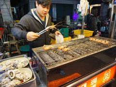-六合夜市