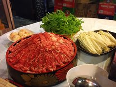 -鲜入围煮花胶鸡海鲜火锅