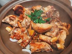 砂锅煎焗土鸡-以饭湘许(天河佳兆业店)
