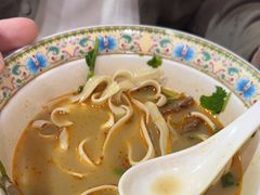 红烧牛肉面-金杨拉面王小吃面馆·牛三宝面·红烧牛肉粉