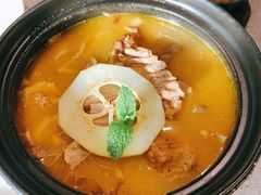 酸木瓜炖牛腩-半山腰·云南菜(侨福芳草地店)