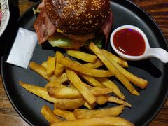 -1886德国汽车餐厅(外滩中央店)