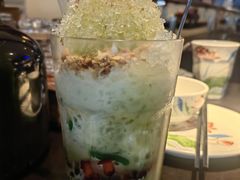 八宝冰-大头虾越式风味餐厅(光明广场店)