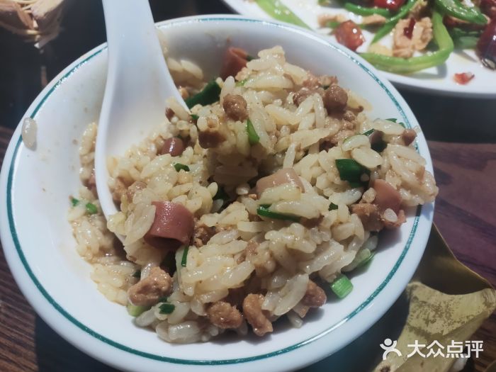 1937青岛老味道·青岛菜(大鲍岛栈桥店)海肠捞饭图片