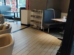 -必胜客(世纪港湾店)
