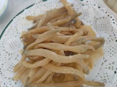 酥炸沙虫-馨越楼·点心·粤菜(赤坎店)