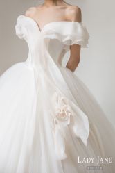 -Lady  Jane高端婚纱礼服馆
