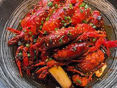 -肥肥虾庄·金牌油焖大虾(杨园滨江时代walk店)