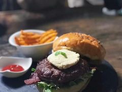 三文鱼汉堡-HIGH FIVE哈福手工汉堡(桂林路店)