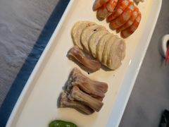 -HOMES上海本帮菜(襄阳公园店)
