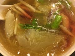 -J Daeng Seafood