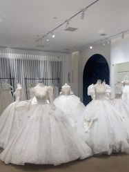 -派丽莫Pellimo原创设计婚纱品牌