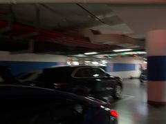 -丁香国际商业中心-停车场