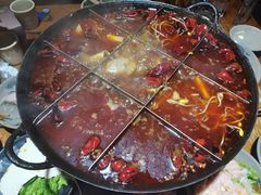 -白乐天毛肚火锅馆(南滨路店)