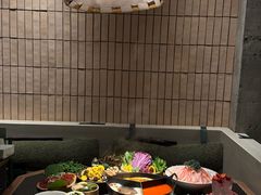 -三出山火锅(南京万象天地店)
