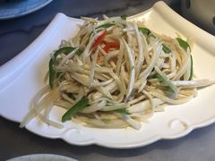 茭白炒肉丝-京城小江南·北京烤鸭·江南土菜·白鱼(中关村店)