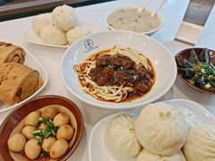 -李与白包子铺(桐梓林店)