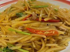 -思博半步颠小酒馆(梦时代店)