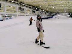 -乔波室内滑雪场