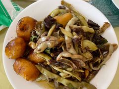 -华龙特色大骨鸡农家菜馆