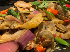 辣炒花甲-何师烧烤Pro ·江湖川菜·小龙虾·精酿(太古里旗舰店)