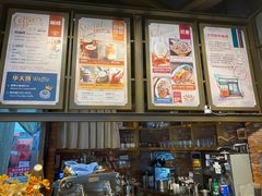 -玛格萝妮(汇智国际商业中心店)