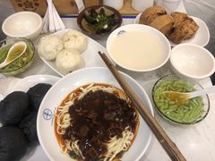 -李与白包子铺(桐梓林店)