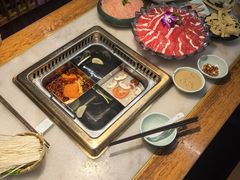 -巴渝瓦肆重庆鲜火锅(宝龙环湖店)