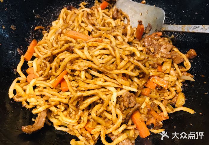 铁锅一居(乌兰店)孜然羊肉焖面图片