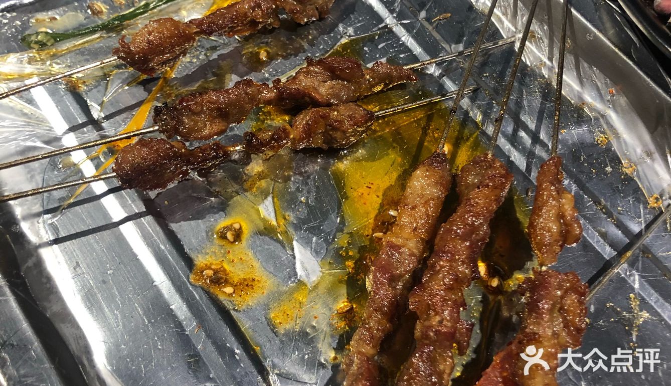 太好吃了，比长春所有的串都好吃，最好吃的就是小串