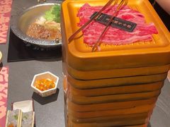 -牛YO寿喜烧·铁板烧和牛火锅自助(市府恒隆店)