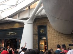 -九又四分之三站台哈利波特商店