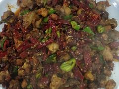 香酥辣子鸡丁-老字号大盘鸡·丸子汤·抓饭