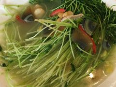 -何乡别院·中式农庄(姑婆山大道店)