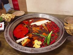 -黄潇洒老火锅(九眼桥宏济巷店)