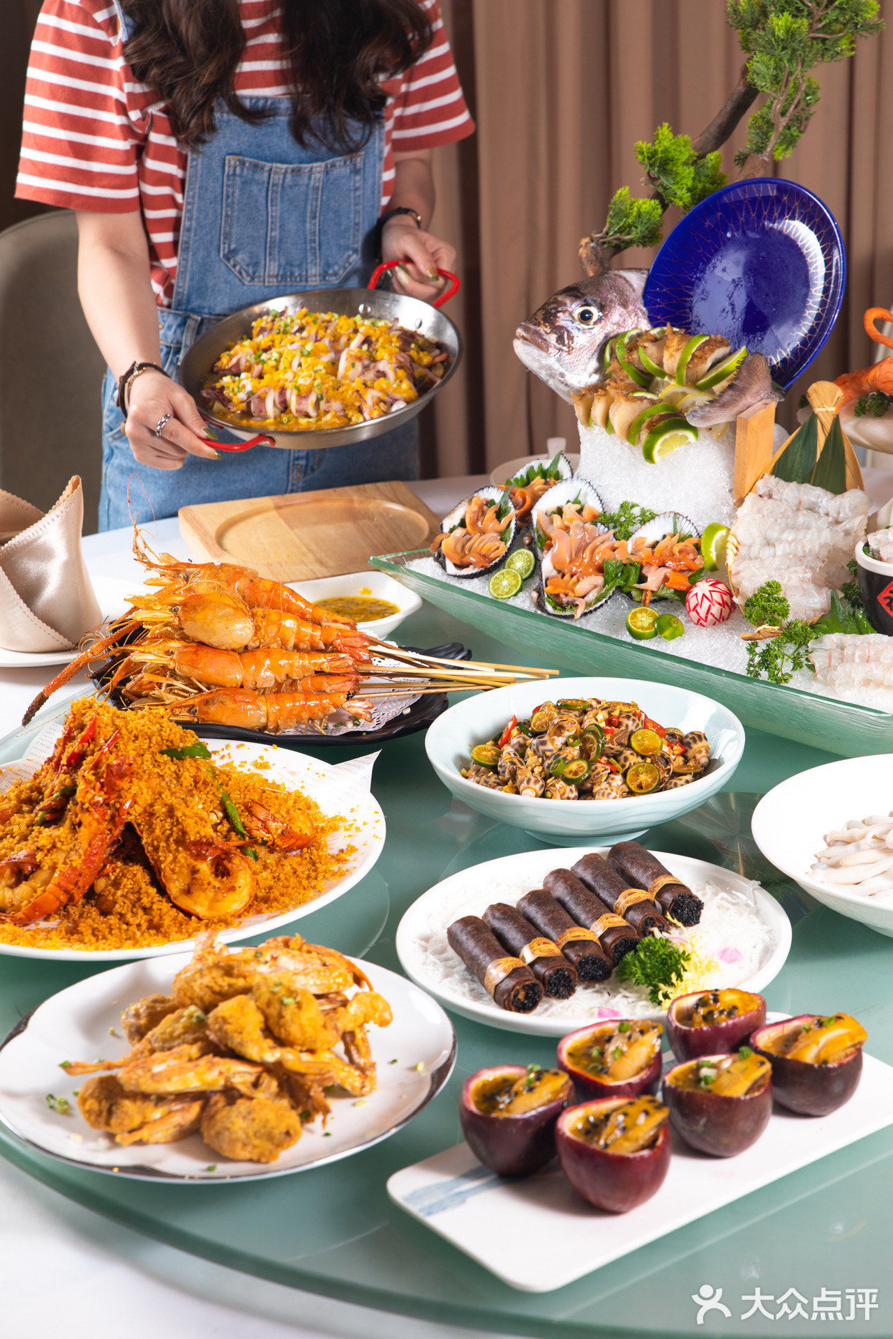 广州探店 | 全新“海鲜市场”，青龙虾只要￥99/只！