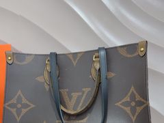 -聚云奢二手奢侈品黄金手表包包回收·中古店(三里屯总店)