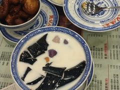 -赵记传承特色牛奶甜品(泉城广场店)