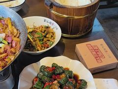 -富正毅三下锅·湘西韵味(天门山索道店)