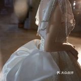 穿上漂亮的婚纱是每个女孩子的梦想!