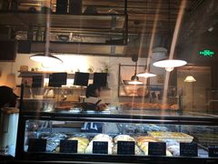 面包甜点陈列柜-仙峰天然面包(迎宾路店)