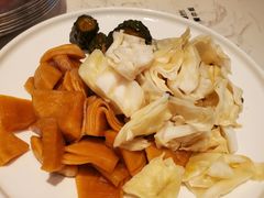 酱菜拼-春发生饭店·非遗(南院门店)