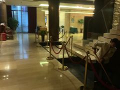 -岳阳阿波罗御庭酒店(岳阳楼区南湖广场店)