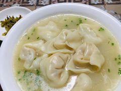 黄鱼馄饨-洪大妈·黄鱼面(金山嘴渔村店)