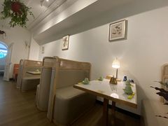 卡座-岳姥姥饺子(泺文路店)
