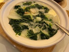 浓鸡汤浸春菜苗-利苑酒家(合景国际金融广场店)