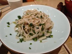 -渝信川菜 · 川味家常菜(财富购物中心店)
