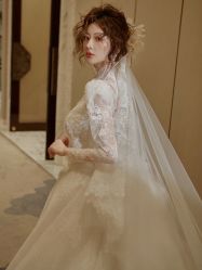 -艾米丽婚纱礼服