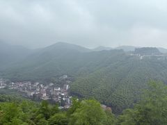 -安吉龙王山峡谷漂流